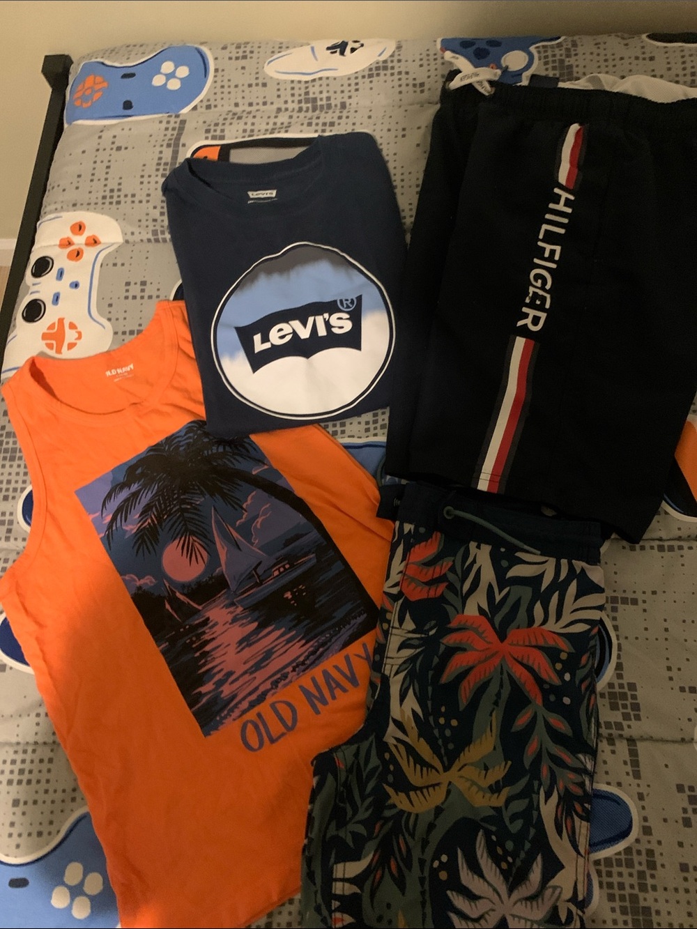 Kids LOT.   Levi's, Old Navy and Tommy Hilfiger Summer Mix